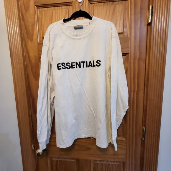 ESSENTIALS Fear of God Men's Cream and White T-shirt SIZE XL - Picture 1 of 3